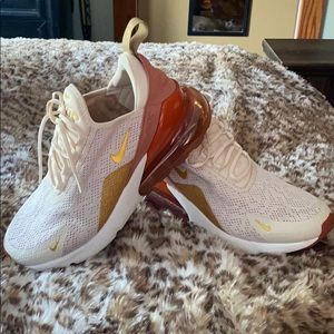 Women’s Nike Air Max 270